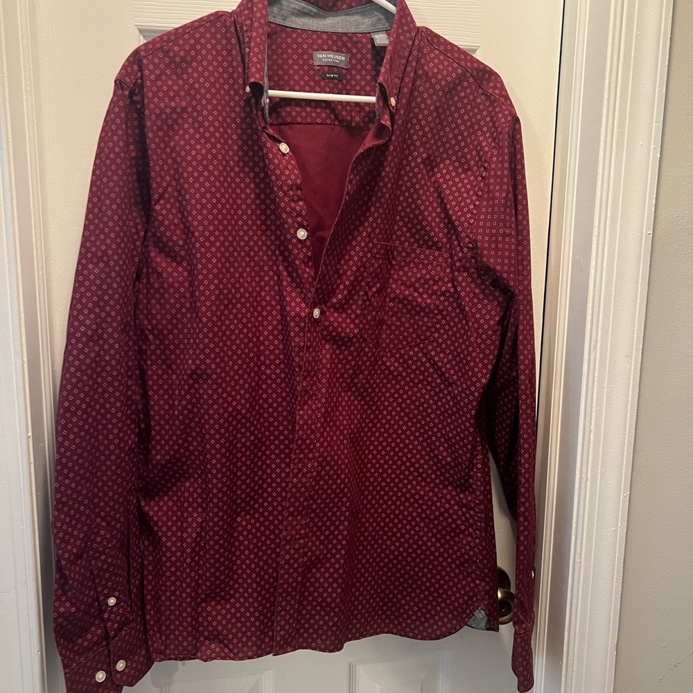 Van Heusen Mens Slim Fit Maroon and White Patterned Button-Up Shirt